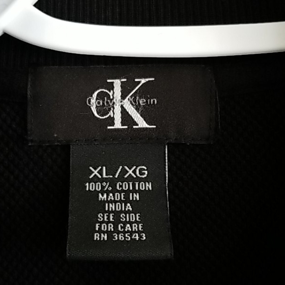 🕴🏻Calvin Klein zip up sweater🕴🏻 - Picture 2 of 7